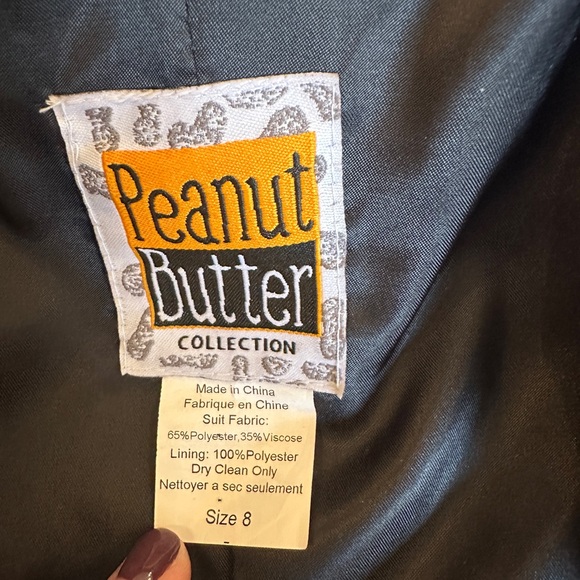 Boys 5-piece tuxedo (size 8) - Picture 2 of 9